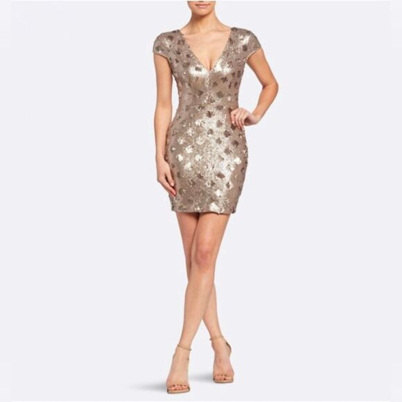 NWT Dress the Population Bree Bone plunge mini short sleeve sequence min Dress L - Picture 1 of 16